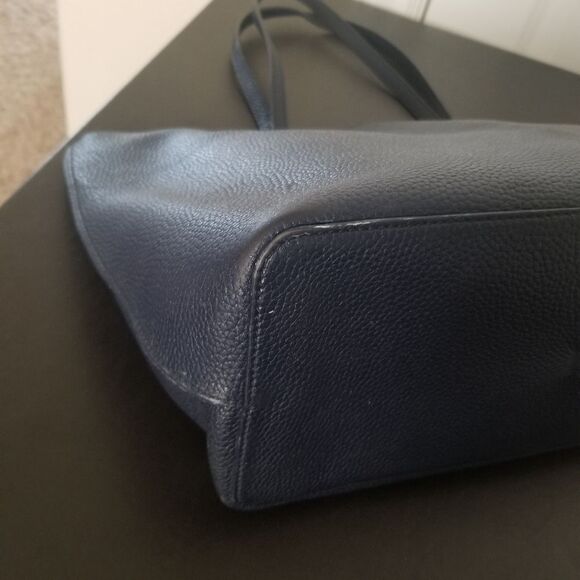 Tory Burch Large Leather Tote - Picture 9 of 13